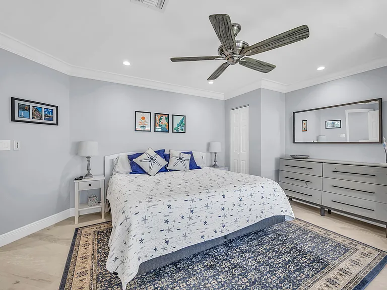 234 Seabreeze Cir — Photo 16