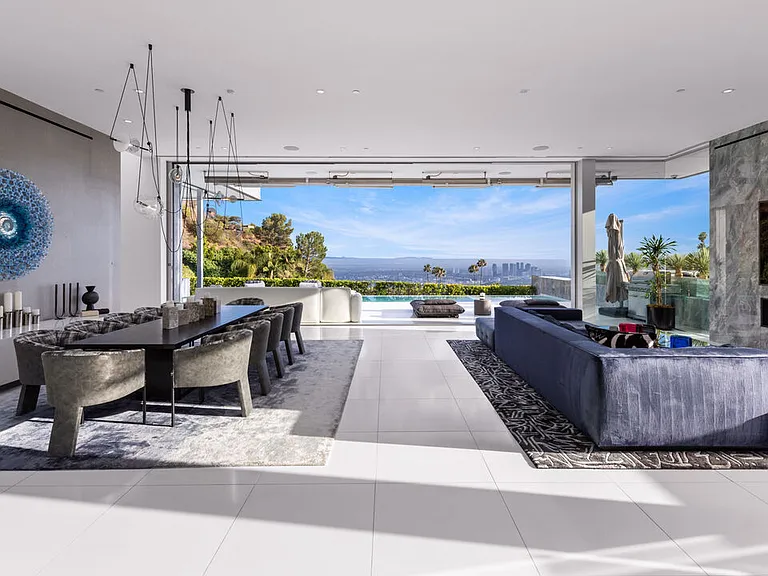 1814 N Doheny Dr — Photo 50