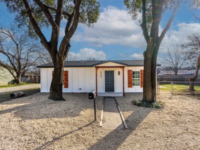 302 College St, Grandview, TX, 76050