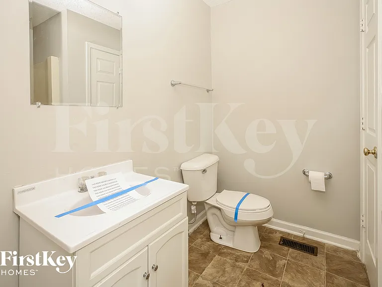 10225 Park Stream Dr — Photo 9