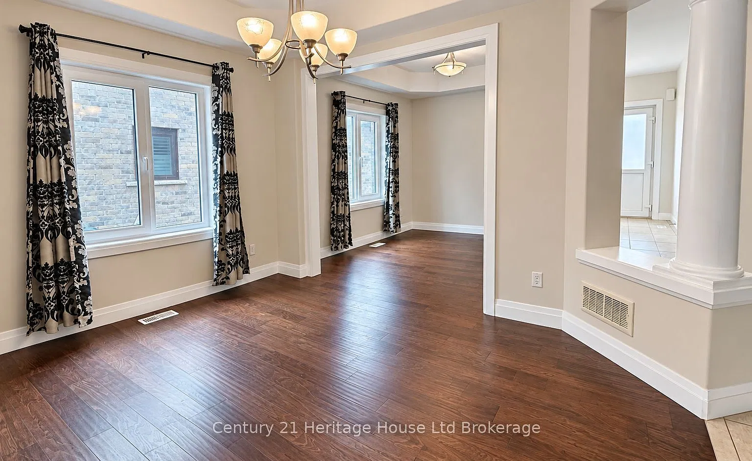 4 bed, $2,500 — Photo 2