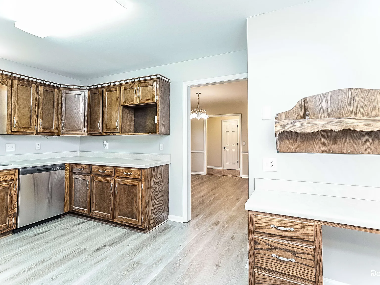 3 bed, 2.0 bath, 1700 sqft, $2,345 — Photo 2