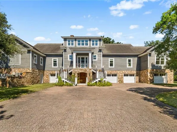 8760 Red Fish Point Rd, Lillian, AL 36549