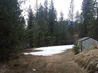 16 Upper Fitchs Point Rd, Garden Valley, ID 83622