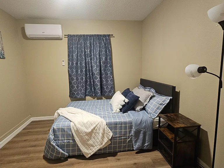 Van Allen Cir — Photo 2