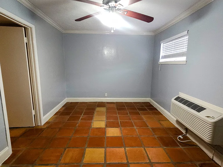 4414 Yupon St #5 — Photo 10