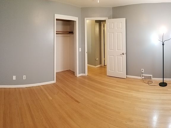 3rd image of 4810-4812 Camden Rd #4810
