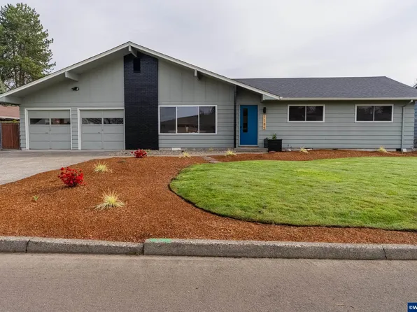 1185 NE Queens Ln, Hillsboro, OR 97124