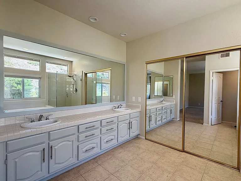 3366 Waterford Dr — Photo 26