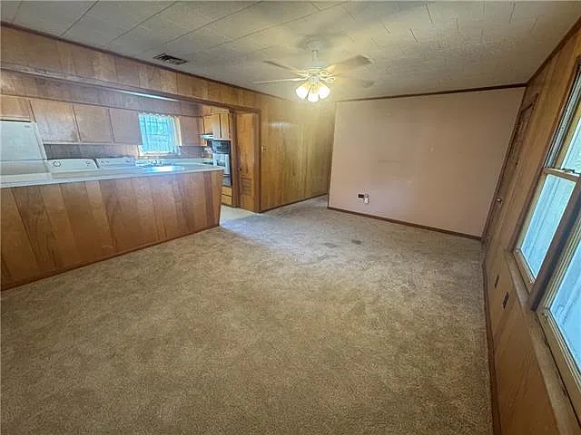 3 bed, 1.0 bath, 874 sqft, $1,750 — Photo 4