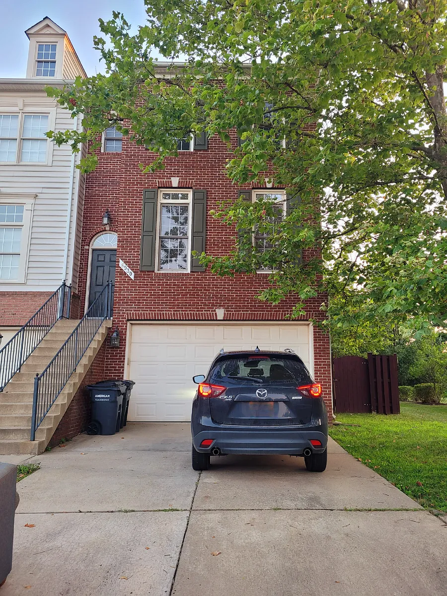 Building Photo - 6930 Stanwick Sq