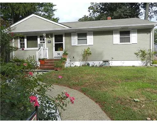 54 Drummond Ave photo 1