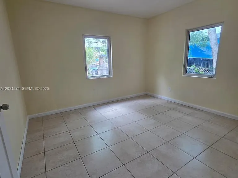 315 NW 53rd St — Photo 10