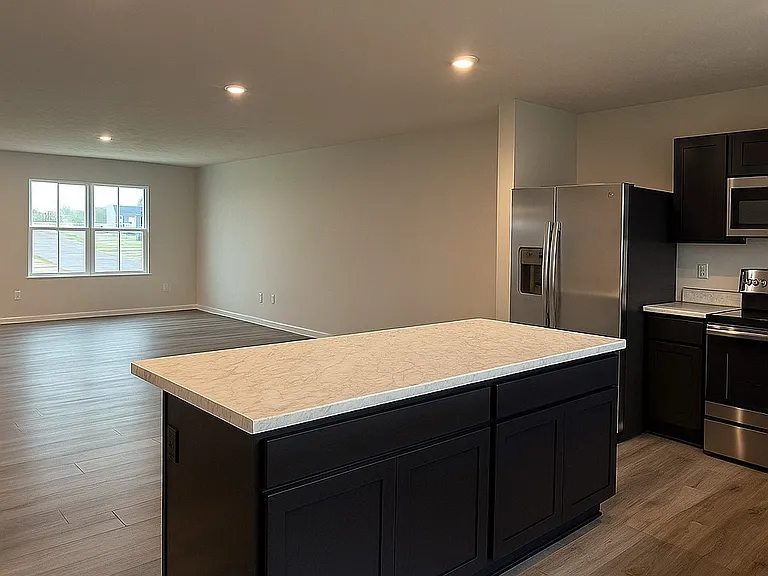 4619 Erhart Dr — Photo 2