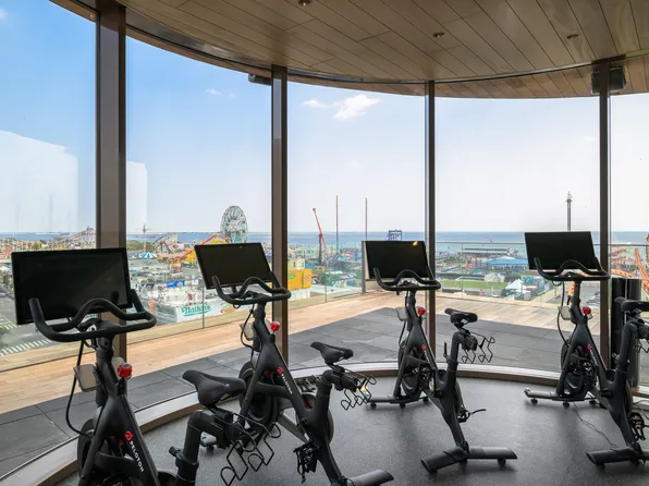 1515 Surf Avenue image 16 of 29