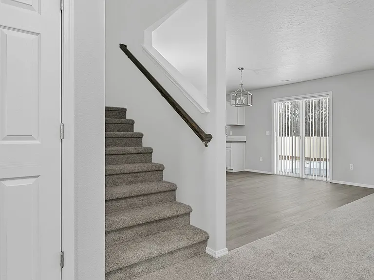 1786 E Kentucky Ave — Photo 9
