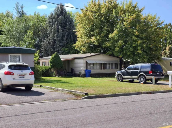 131 & 141 10th Ave E, Jerome, ID 83338