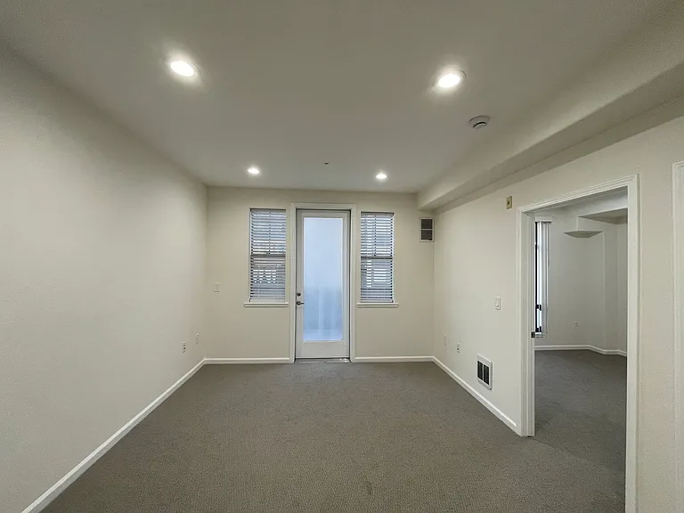 989 Franklin St #623 — Photo 5