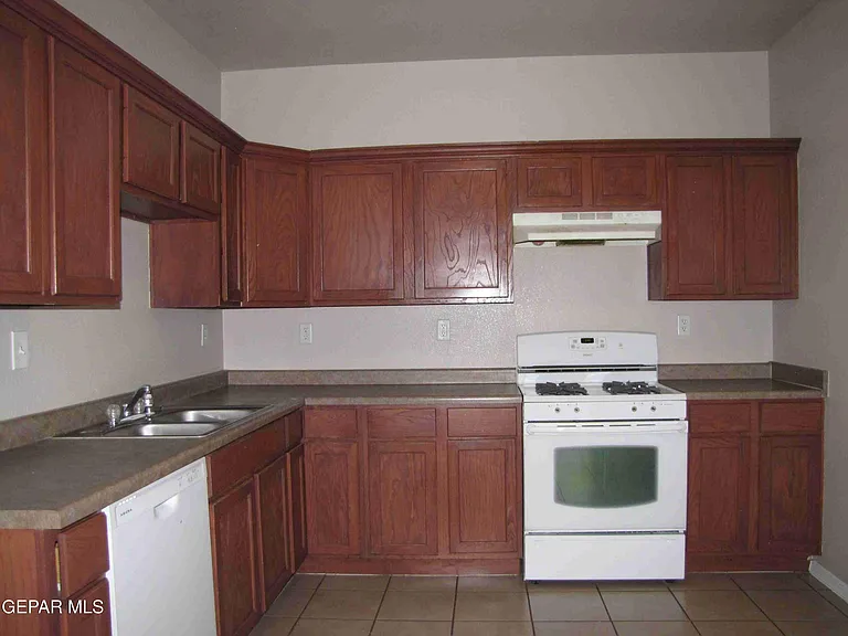 11975 Diana Candia Ln #B — Photo 7