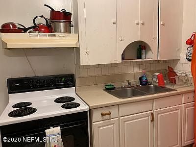 5th image of 872 Bunker Hill Blvd