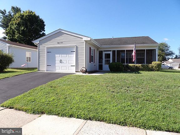 2nd image of 87 Kingston Way