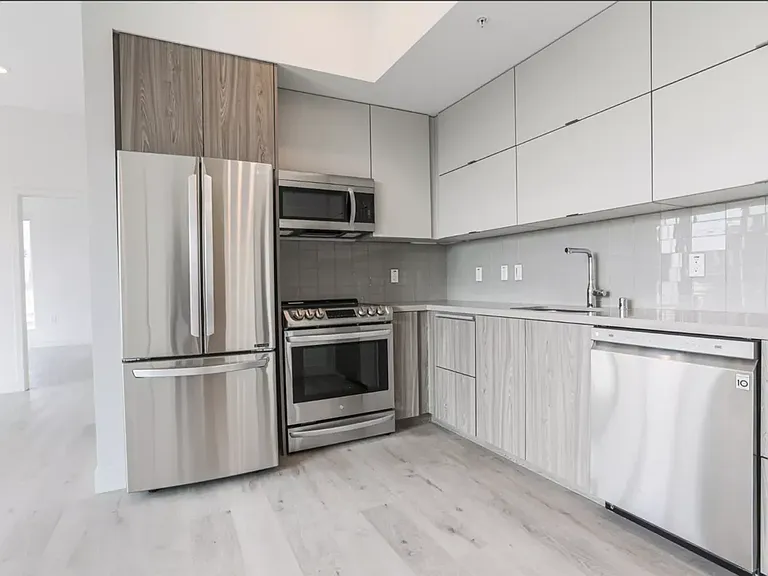 The Kenmore — Photo 8