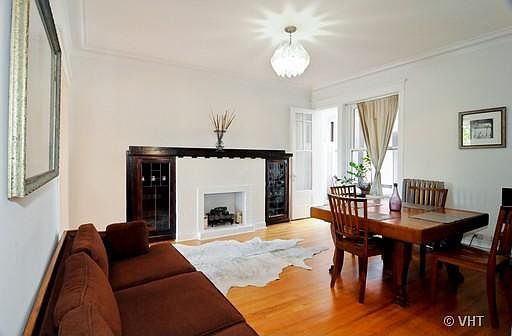 4th image of 1911 W Montrose Ave APT 2