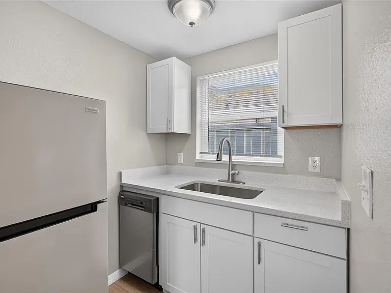 18015 1st St E #A — Photo 10