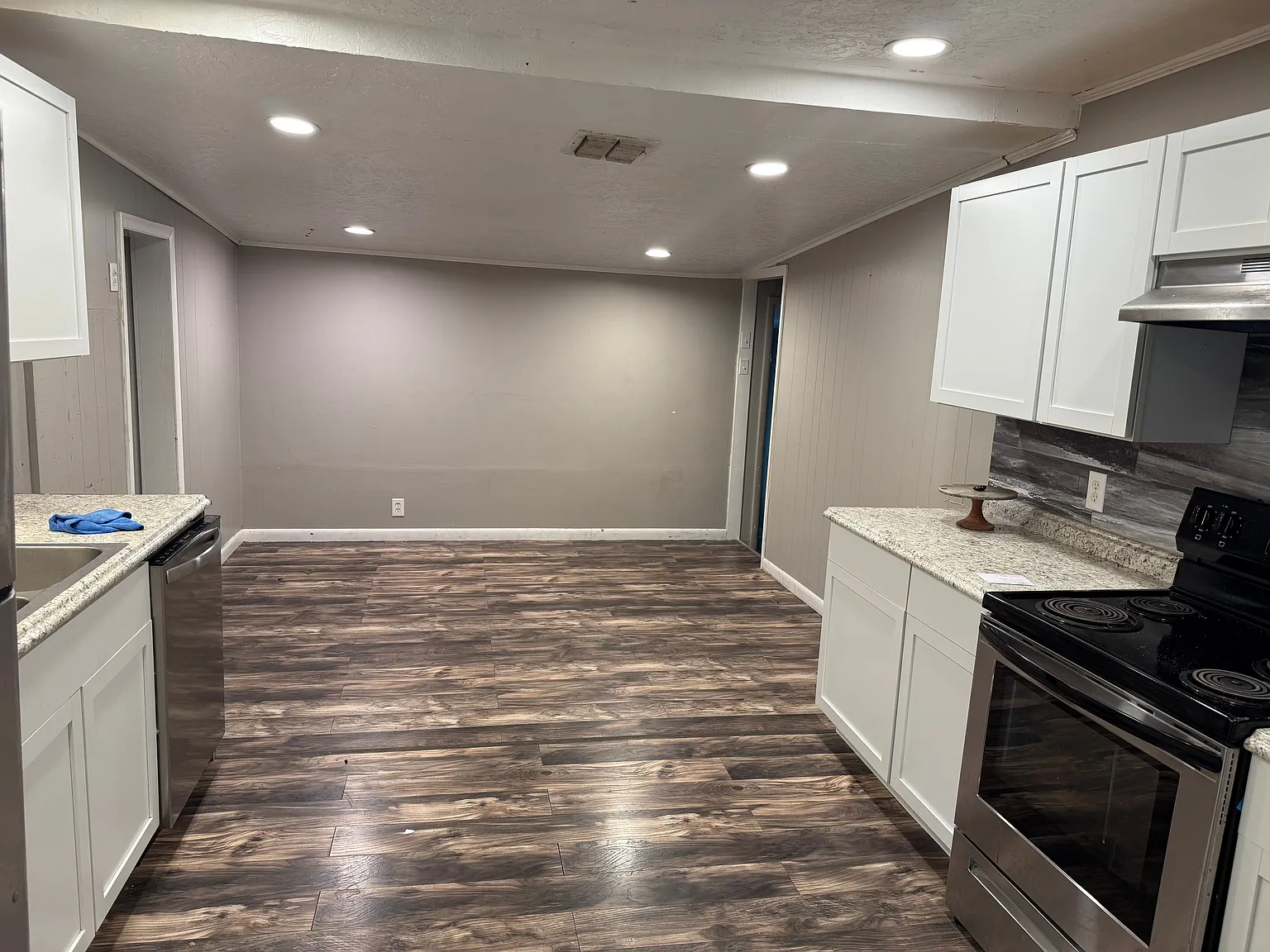3 bed, 2.0 bath, $1,450 — Photo 4