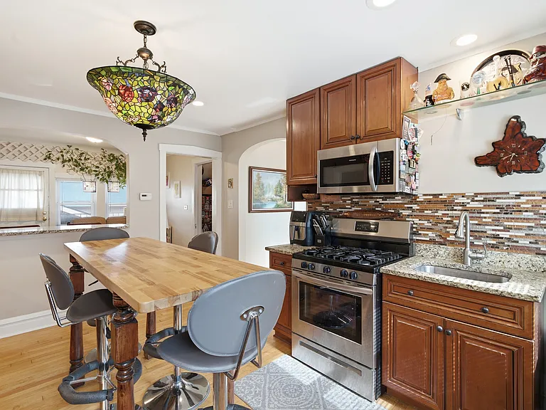 6000 W Byron St #2 — Photo 11