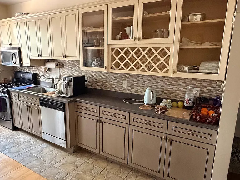 995 Teaneck Rd #2P — Photo 4