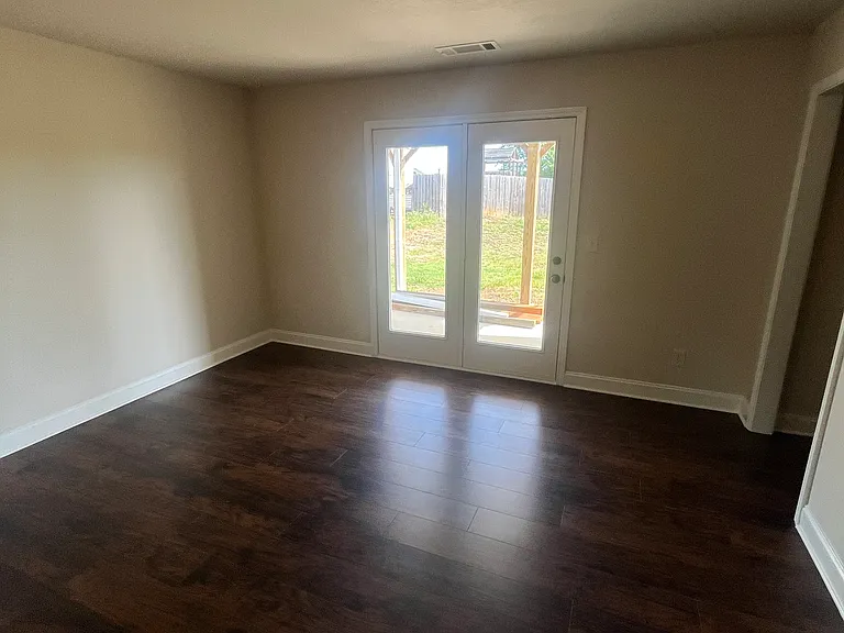 41 Colonial Ct — Photo 18