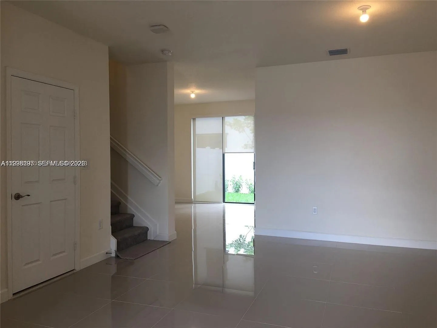 10323 W 34th Lane 10323, Hialeah, FL 33018 — Photo 2