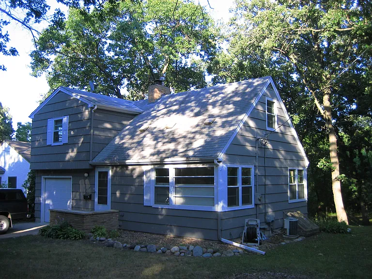 2541 Burnham Rd — Photo 3