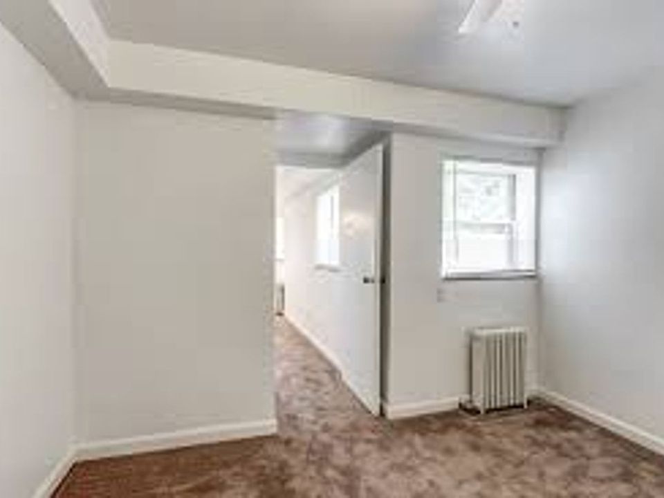 Building Photo 5