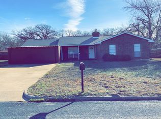 210 Frederick Rd, Fredericksburg, TX 78624