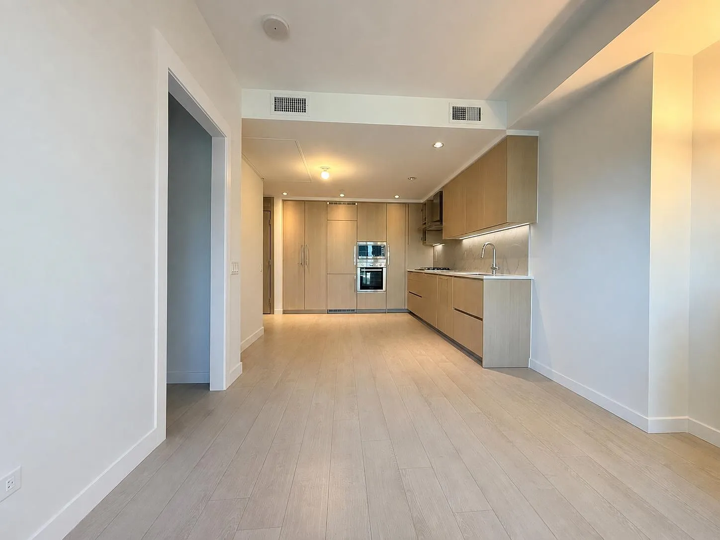 1 bed, 550 sqft, $2,200 — Photo 1