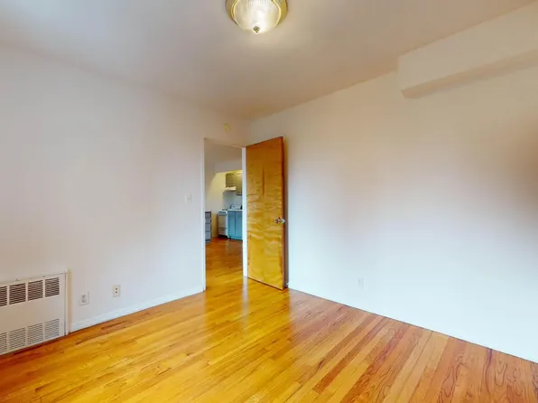 445 East 85th Street image 7 of 10