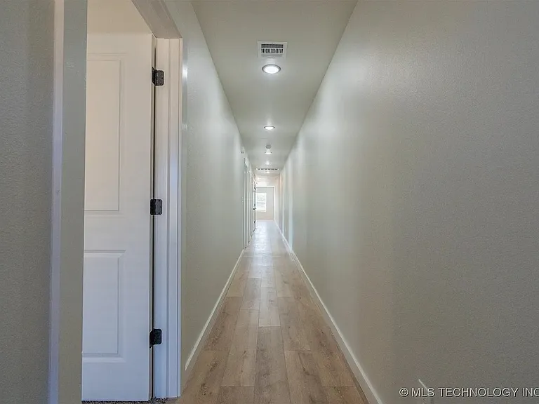 4119 W 57th St #B — Photo 28