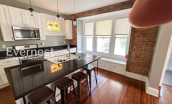 700 Linwood Ave — Photo 11