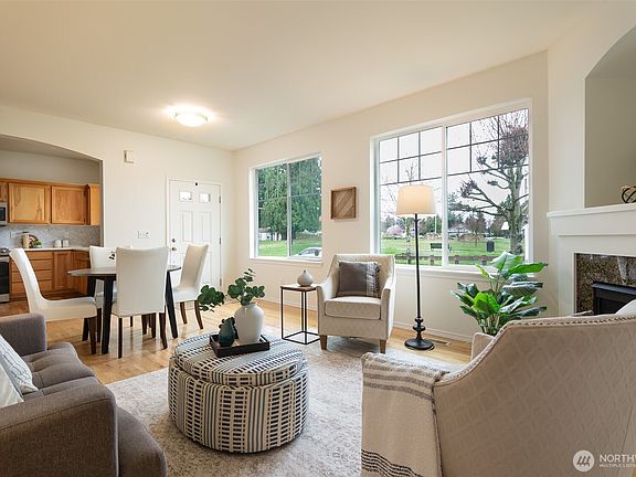 4th image of 4010 NE 3rd Court