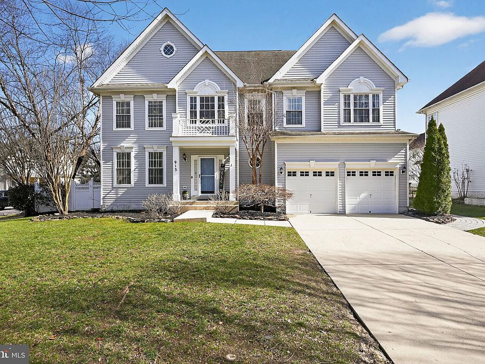 1st image of 913 Briggsdale Ct
