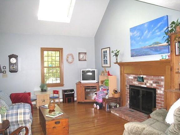 4th image of 22 Jaybird Lane