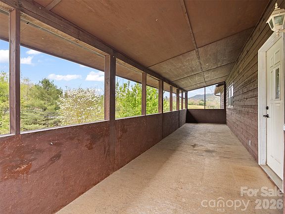 3rd image of 37 Sawyer Ridge Rd