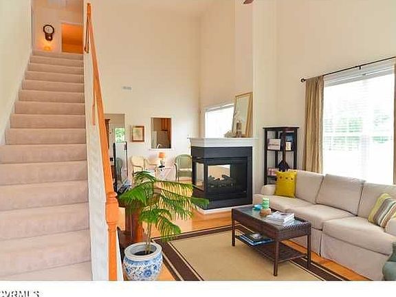 2nd image of 1517 Providence Knoll Dr