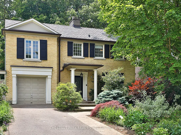 21 Douglas Cres — Photo 41