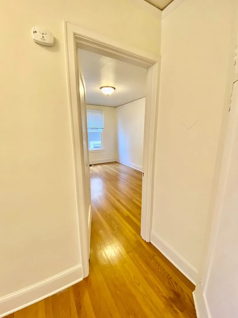 Cornell Apartments — Photo 3