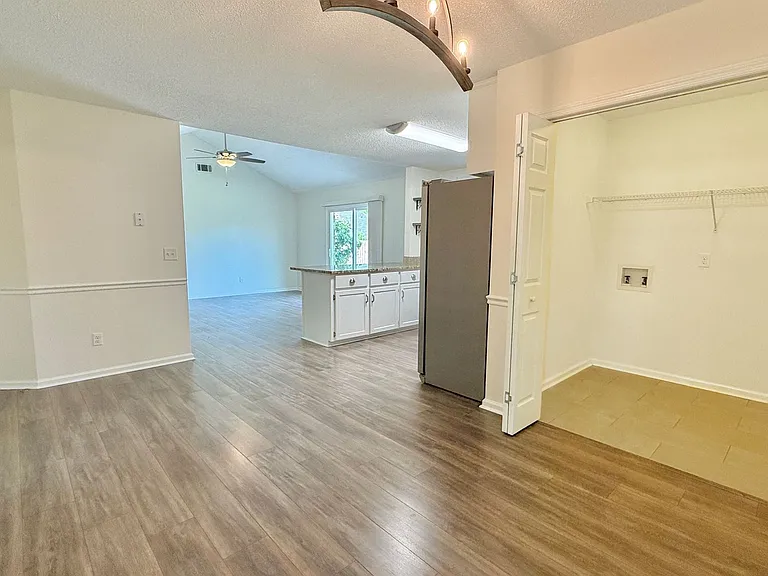 75 Woody Ct — Photo 11