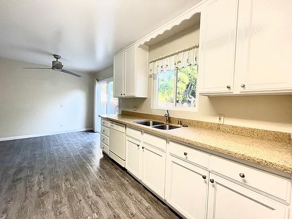 4th image of 287 Walker Dr