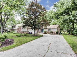 8105 Redstone Dr, Fort Wayne, IN 46835